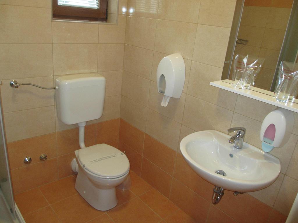 Apartments Manjan Krasno Polje Bilik gambar